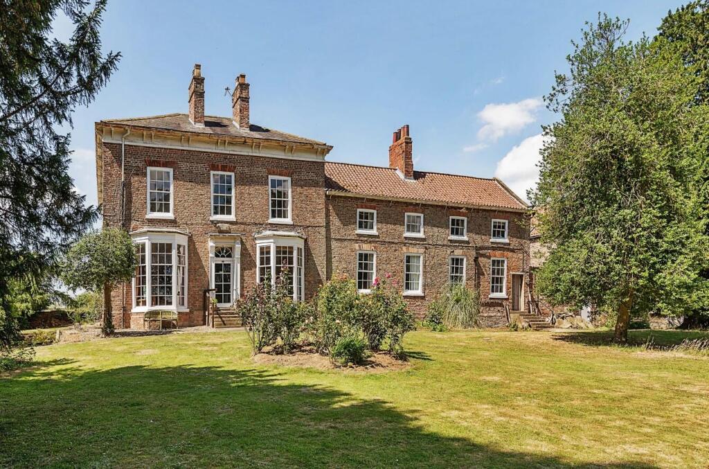 Main image of property: Turnham Hall, Cliffe