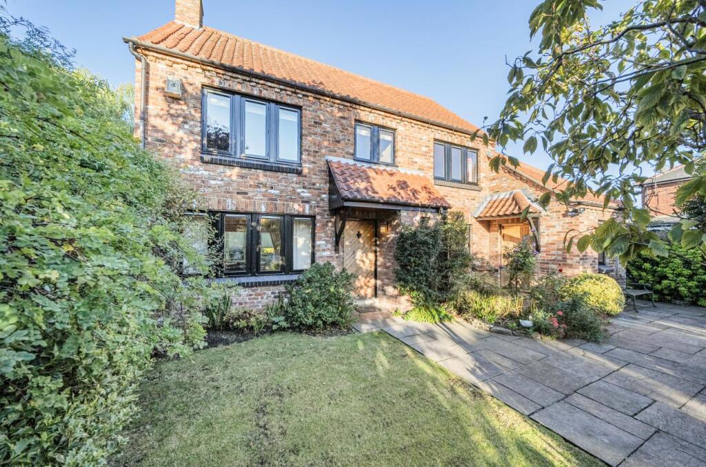 Main image of property: 'Elendil', Wistowgate, Cawood,