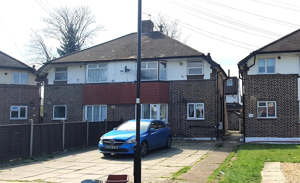 Main image of property: Elmcroft Close, Bedfont