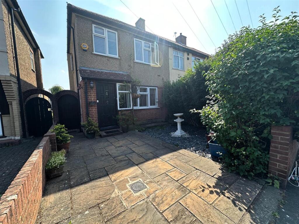 Main image of property: New Road, Bedfont