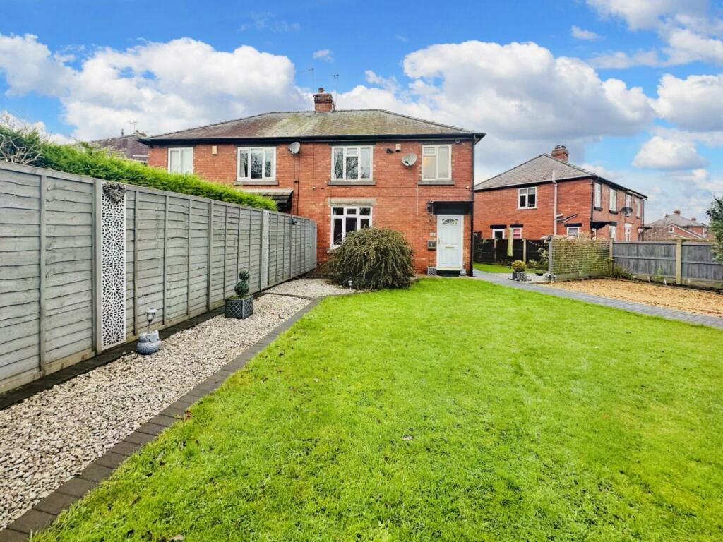 3 bedroom semidetached house for sale in Auster Bank Road, Tadcaster, LS24