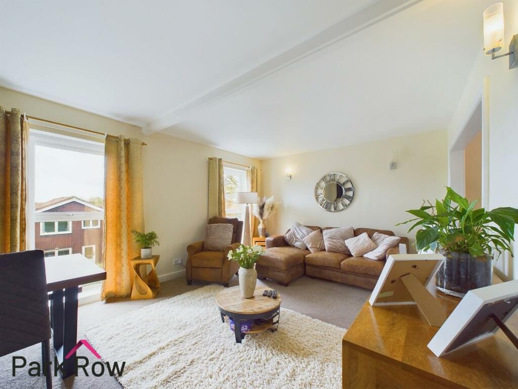 3 bedroom terraced house for sale in Rockcliffe Court, Tadcaster, LS24