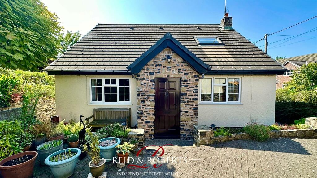 4 bedroom cottage for sale in Llanasa Road, Gronant, Prestatyn, LL19