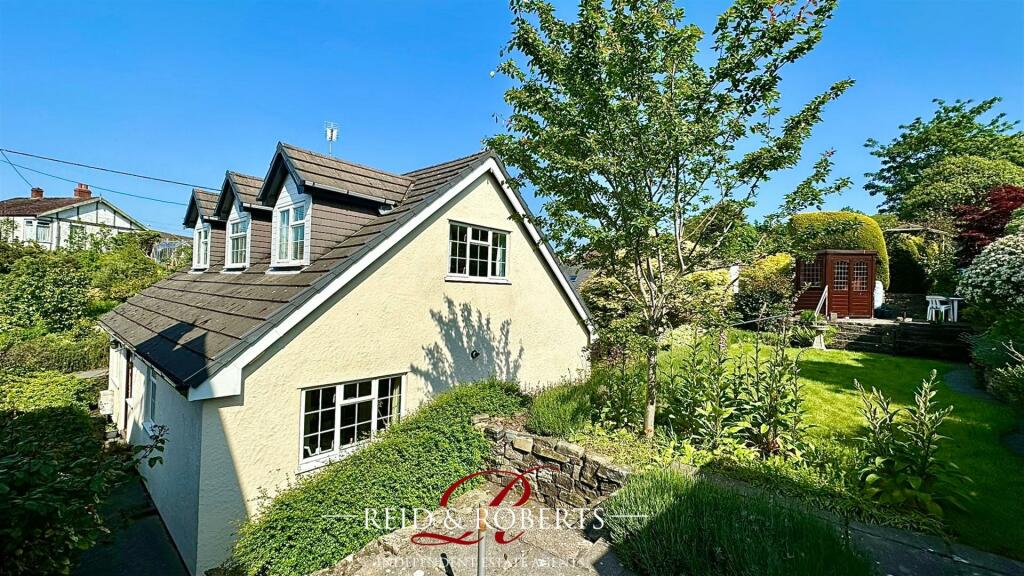 4 bedroom cottage for sale in Llanasa Road, Gronant, Prestatyn, LL19
