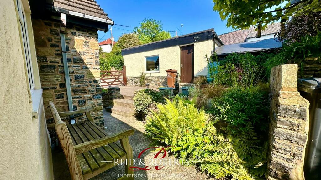 4 bedroom cottage for sale in Llanasa Road, Gronant, Prestatyn, LL19