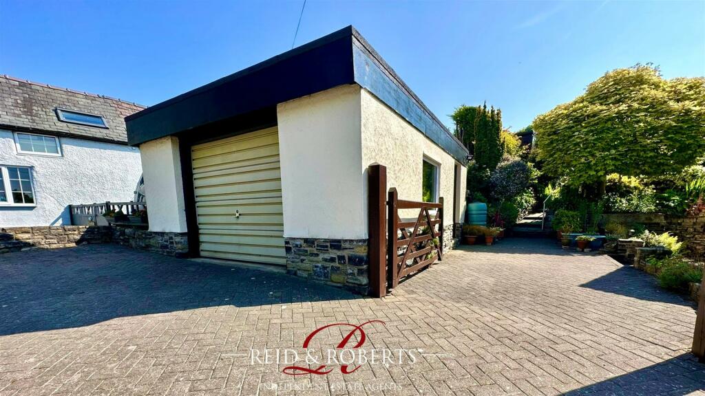 4 bedroom cottage for sale in Llanasa Road, Gronant, Prestatyn, LL19