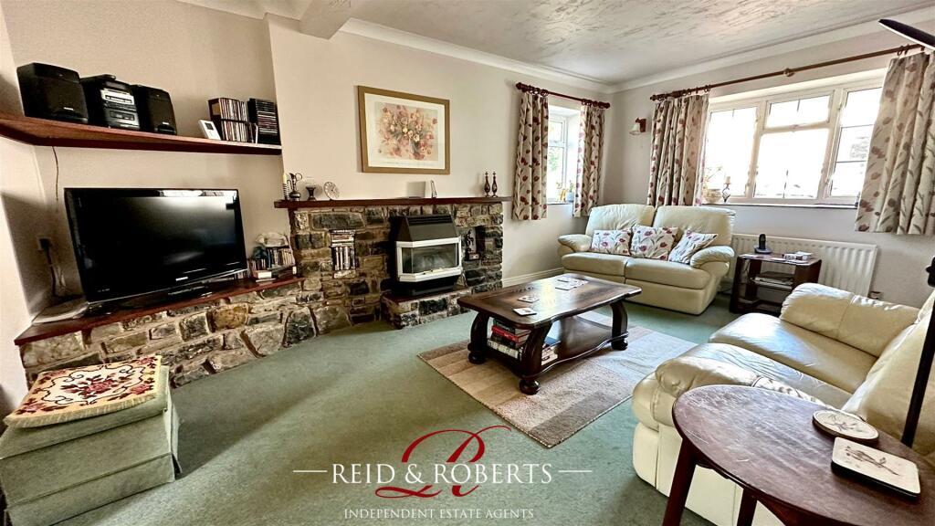 4 bedroom cottage for sale in Llanasa Road, Gronant, Prestatyn, LL19