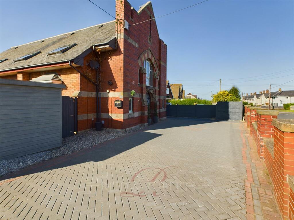 Additional property image - Rhewl Fawr Road, Pen-Y-Ffordd