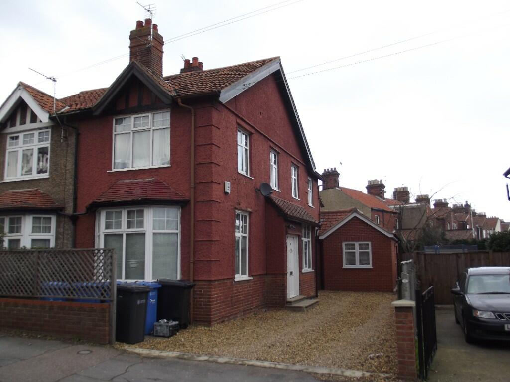 4 bedroom semi-detached house for rent in Colman Road, Norwich, Norfolk, NR4