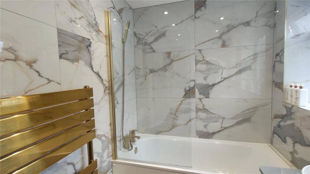 Additional property image - Willow Walk, Meopham, Gravesend, Kent, DA13