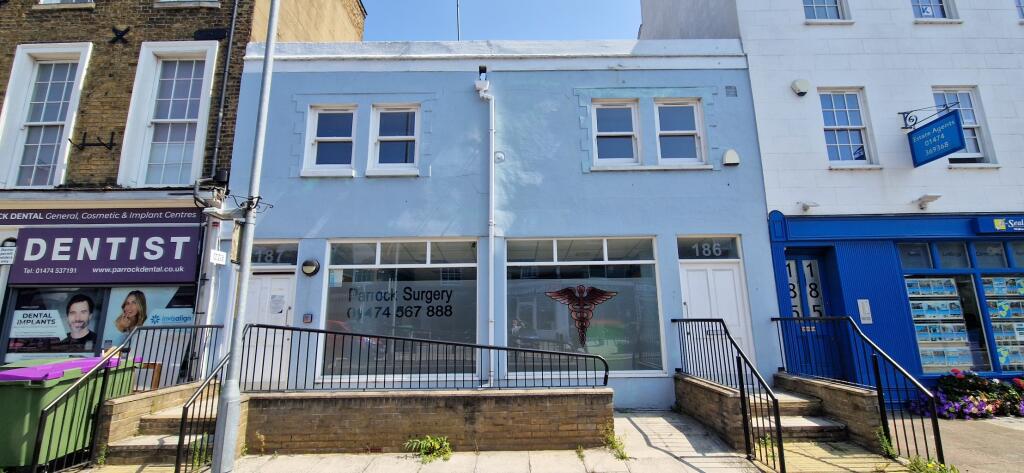Main image of property: 186 Parrock Street, Gravesend, Kent, DA12