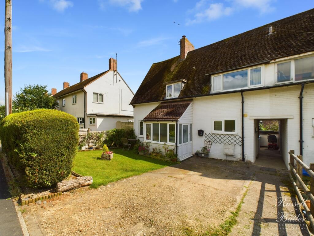 3 bedroom end of terrace house for sale in Buckingham Street, Tingewick