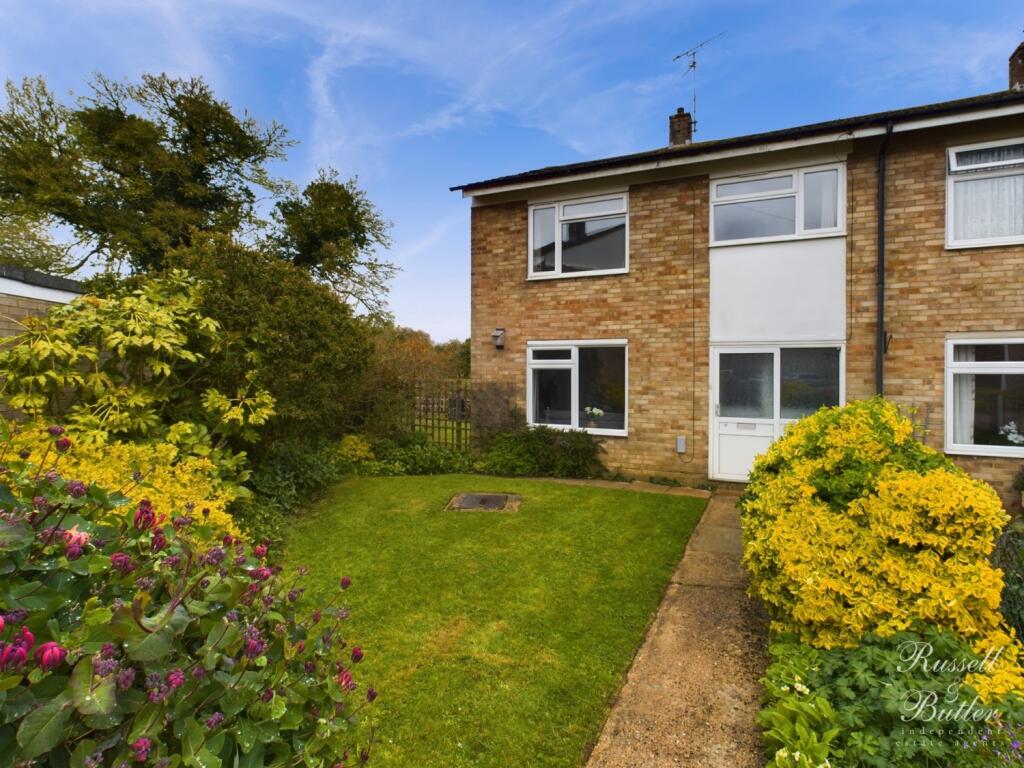 3 bedroom semidetached house for sale in Stowe View, Tingewick, MK18