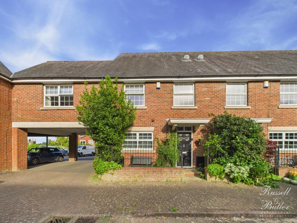 Main image of property: Bernardines Way, Buckingham, MK18