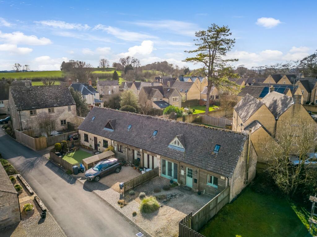 2 bedroom end of terrace house for sale in Birdlip Farm, Birdlip