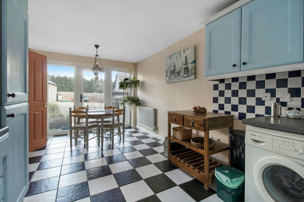 2 bedroom end of terrace house for sale in Birdlip Farm, Birdlip, Gloucester, Gloucestershire, GL4