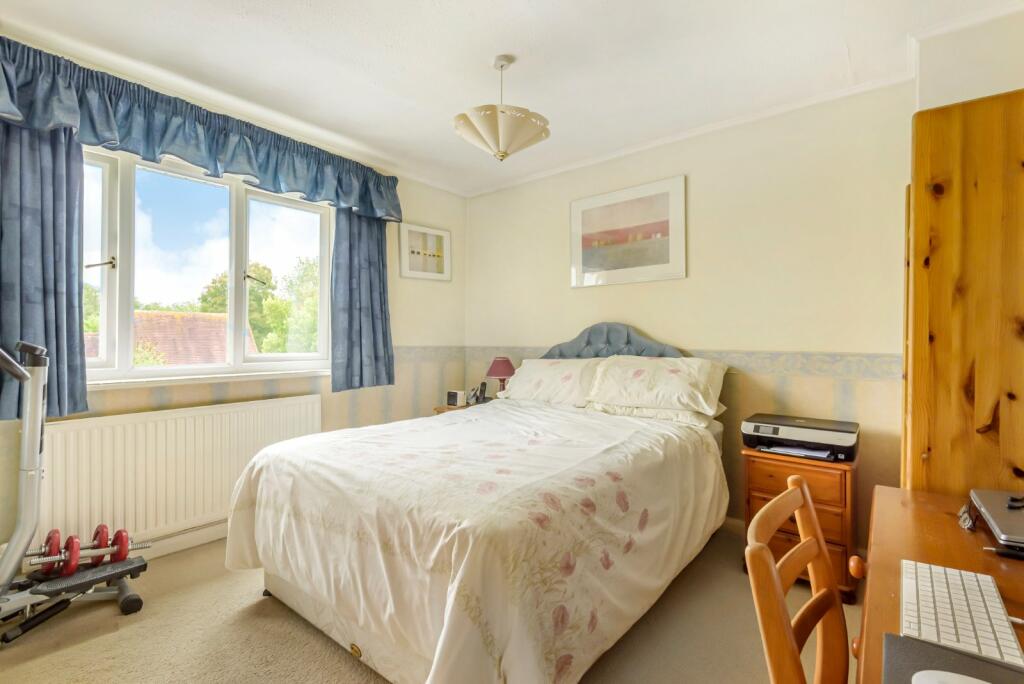 4 bedroom detached house for sale in Silver Street, Malmesbury