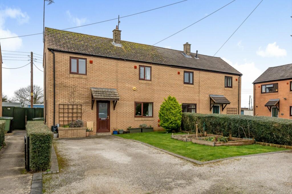 3 bedroom semidetached house for sale in Broadleaze, Down Ampney