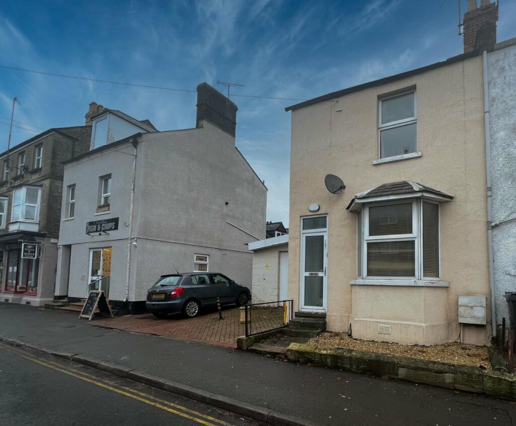 3 bedroom end of terrace house for sale in Watermoor Road, Cirencester