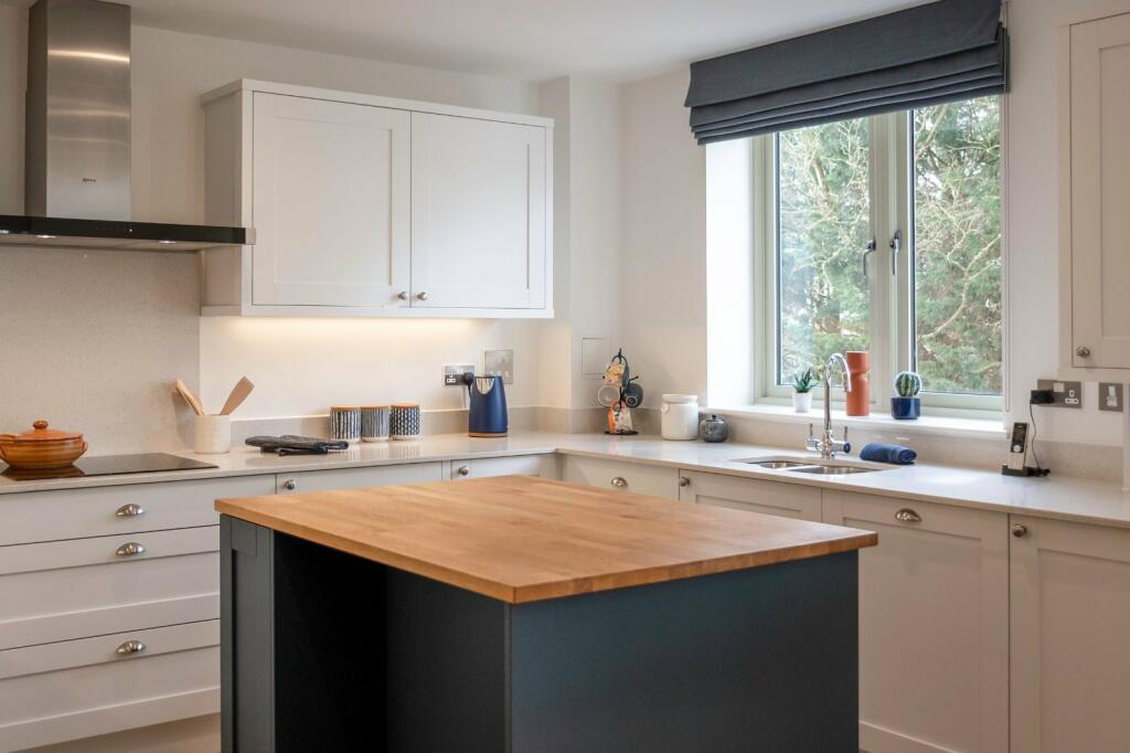 2 bedroom retirement property for sale in Laurel Grange, Siddington, Cirencester, GL7