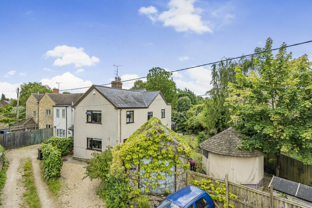 3 bedroom semidetached house for sale in Laurel Cottages, Siddington, Cirencester, GL7