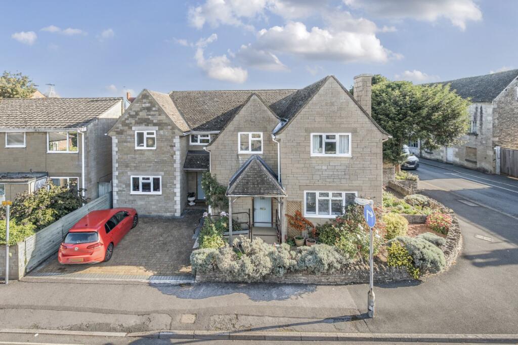 Main image of property: Ashcroft Gardens, Cirencester, Gloucestershire, GL7