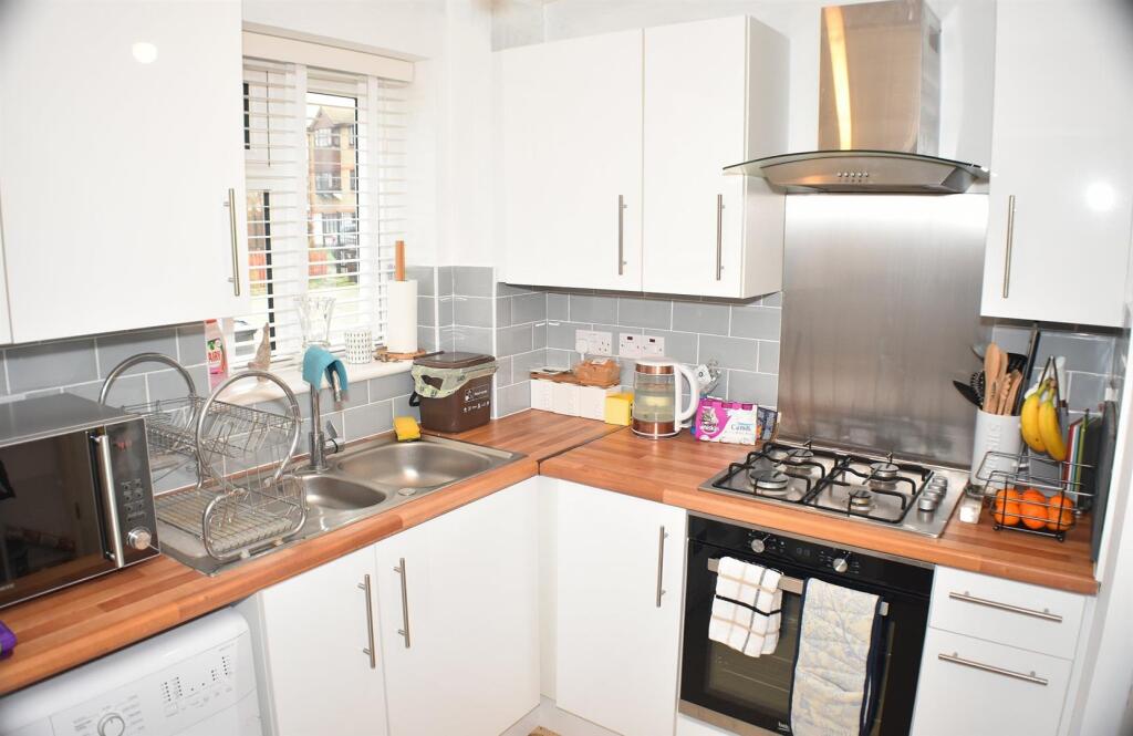 Main image of property: Spring Grove, Tooting Borders, CR4