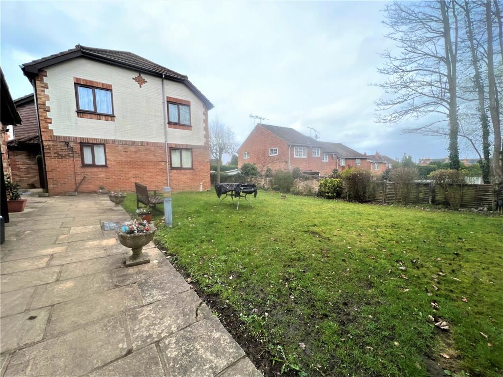 1 bedroom retirement property for sale in St. Benedicts Close