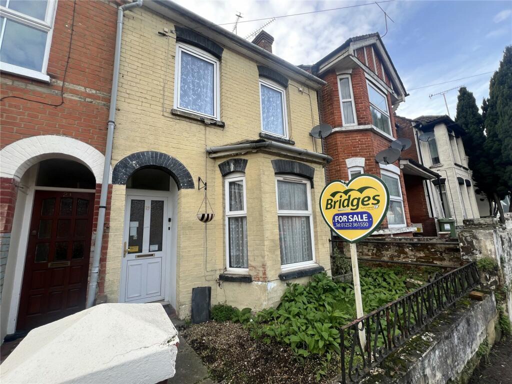 3 bedroom terraced house for sale in York Road, Aldershot, Hampshire, GU11