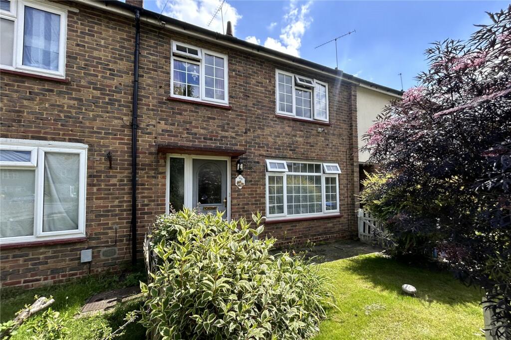 3 bedroom terraced house for sale in Willow Way, Aldershot, Hampshire, GU12