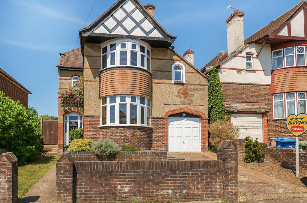 Main image of property: Evelyn Avenue, Aldershot, Hampshire, GU11