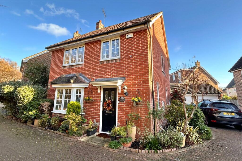 Main image of property: Woodland Walk, Aldershot, Hampshire, GU12