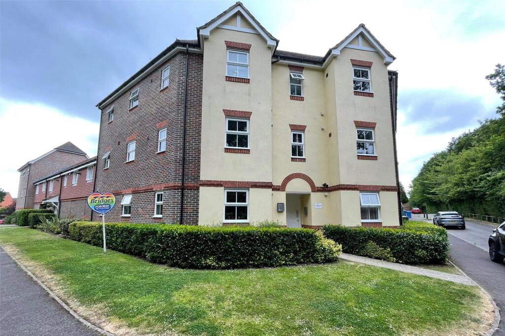 Main image of property: Woodland Walk, Aldershot, Hampshire, GU12