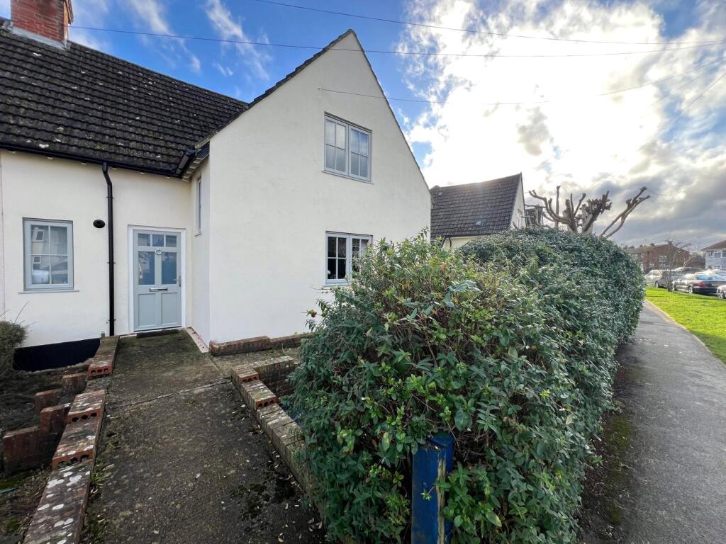 Main image of property: Lower Farnham Road, Aldershot, Hampshire, GU11