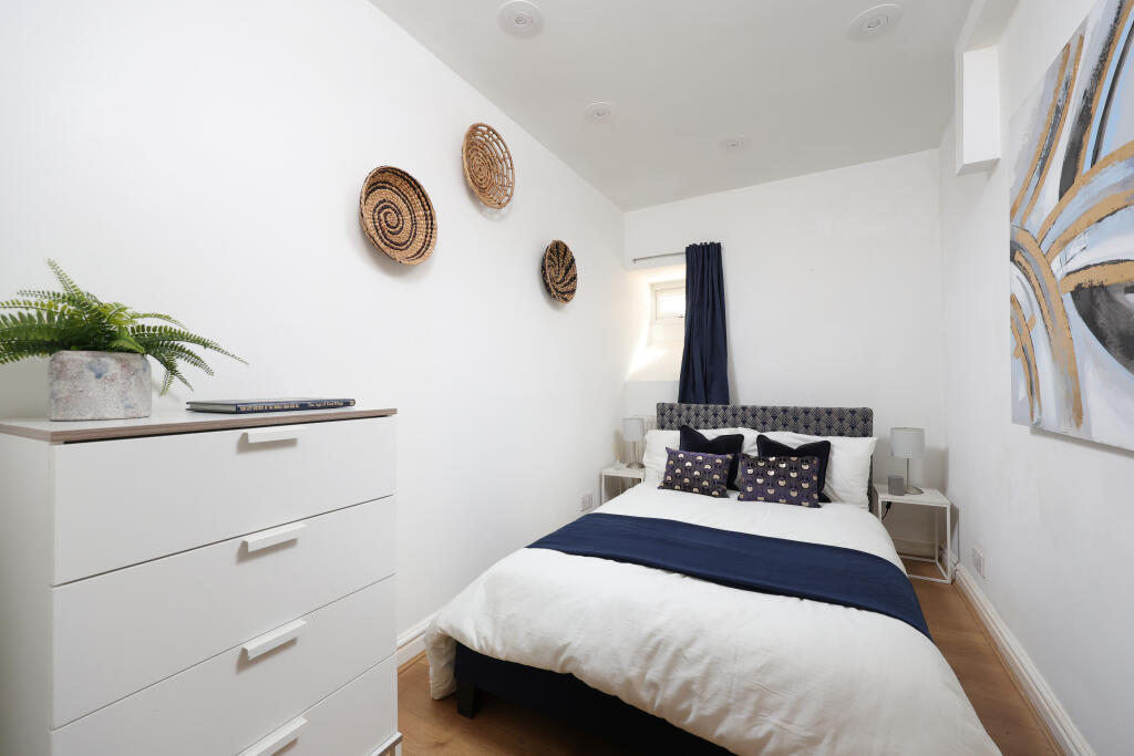 Additional property image - Elmdale Road, Bristol