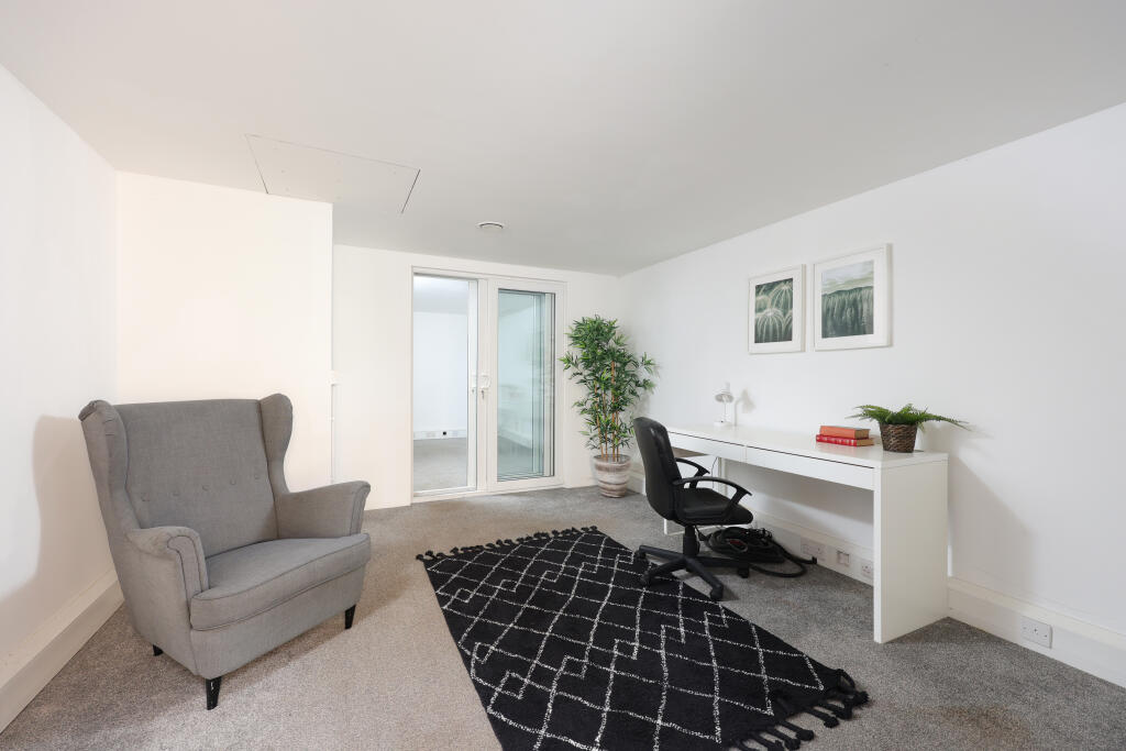 Additional property image - Elmdale Road, Bristol