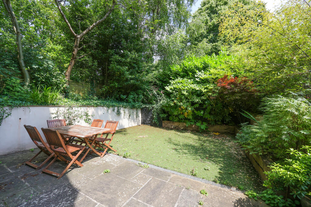 Additional property image - Elmdale Road, Bristol