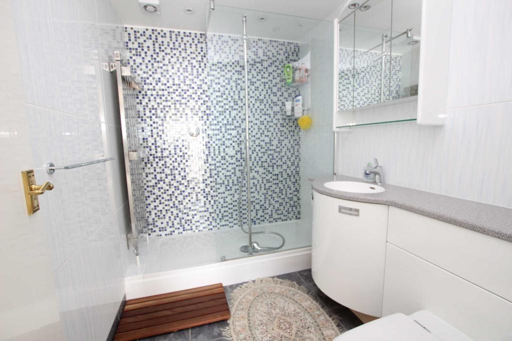 Additional property image - Bolsover Road, Eastbourne, BN20 7JW