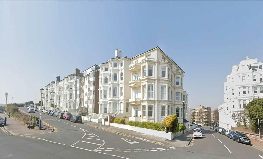2 bedroom flat for sale in South Cliff, Eastbourne, BN20 7AE, BN20