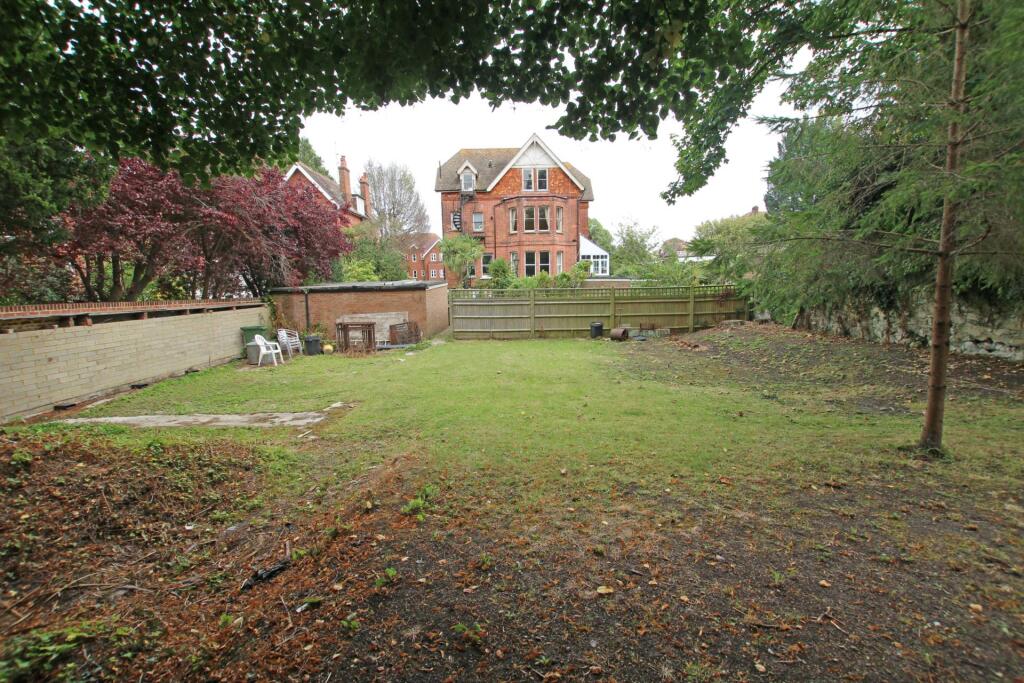 Additional property image - Grassington Road, Eastbourne, BN20 7BJ