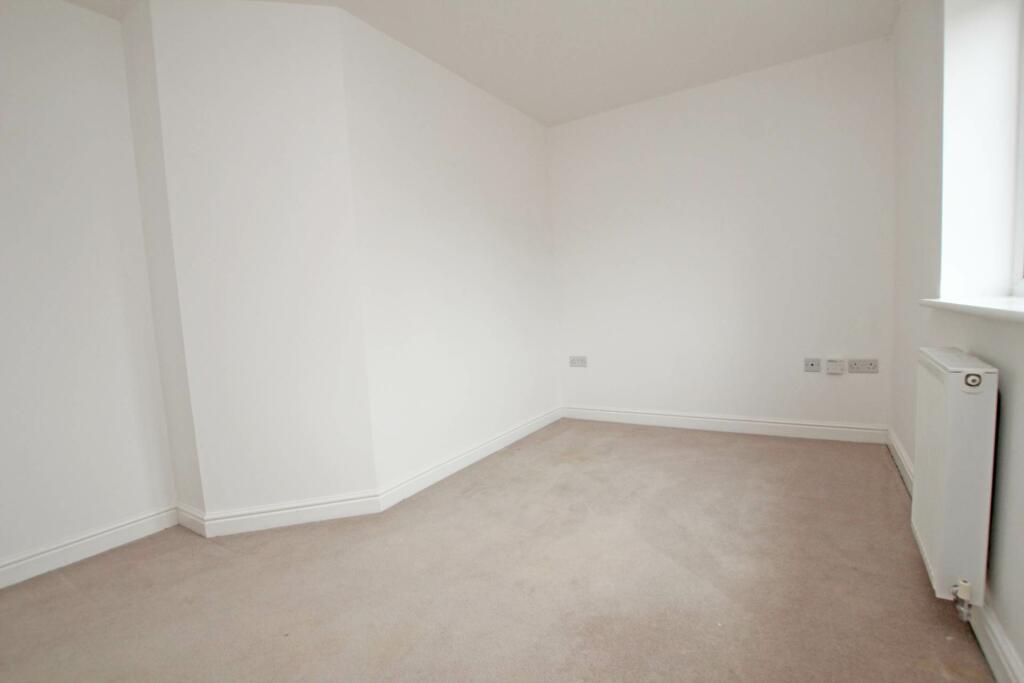 Additional property image - Buckingham Gardens, Polegate, BN26 6FT