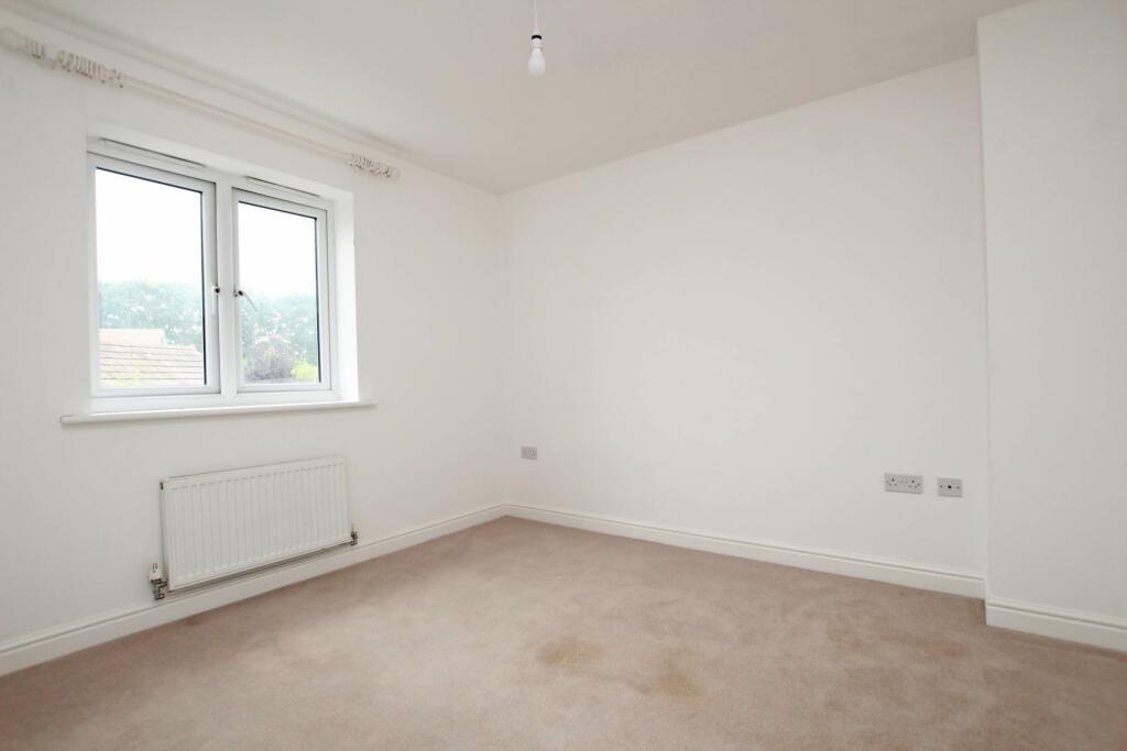 Additional property image - Buckingham Gardens, Polegate, BN26 6FT