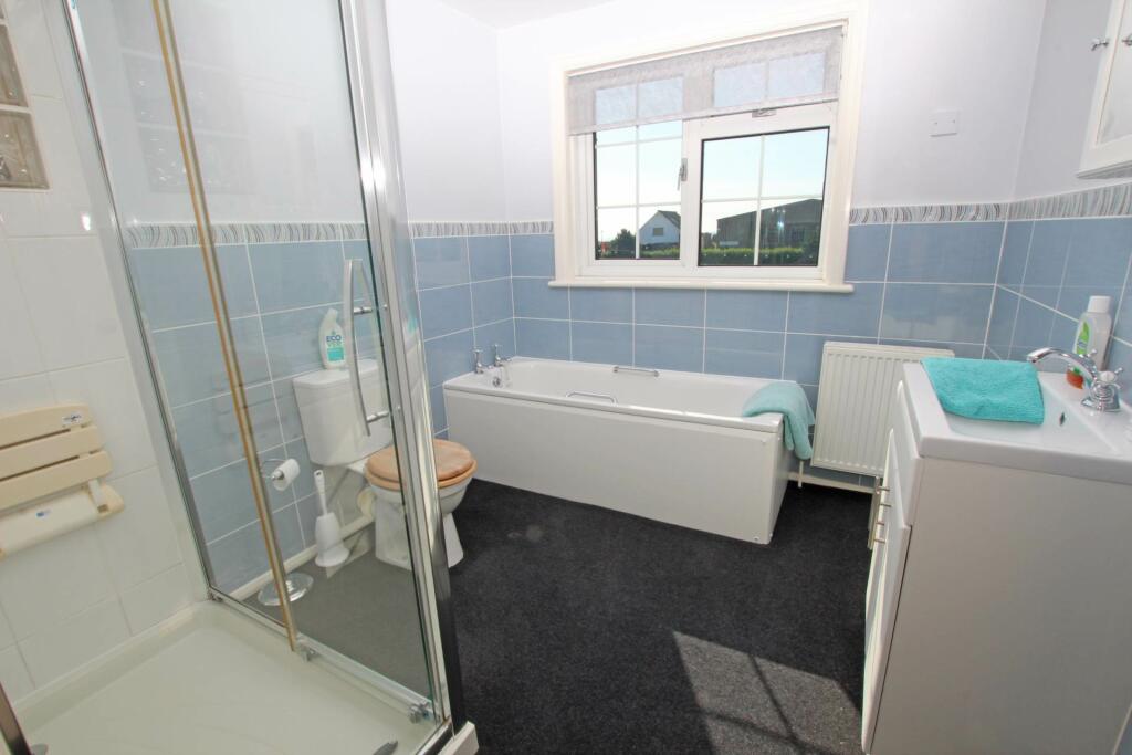 Additional property image - Royal Parade, Eastbourne, BN22 7JY
