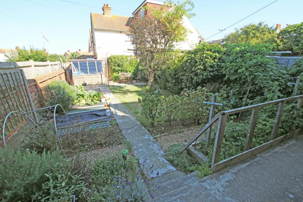 Additional property image - Royal Parade, Eastbourne, BN22 7JY
