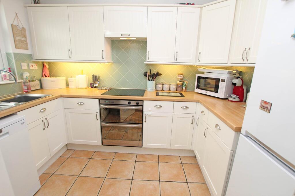 Additional property image - Bridgemere Road, Eastbourne, BN22 8TY