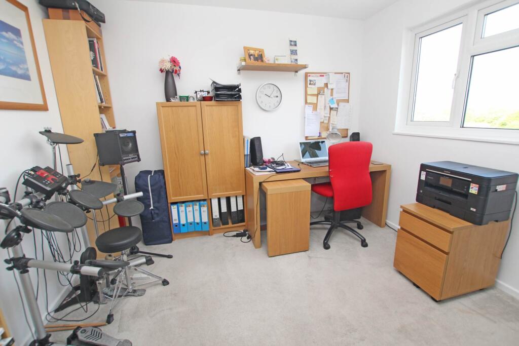 Additional property image - Bridgemere Road, Eastbourne, BN22 8TY