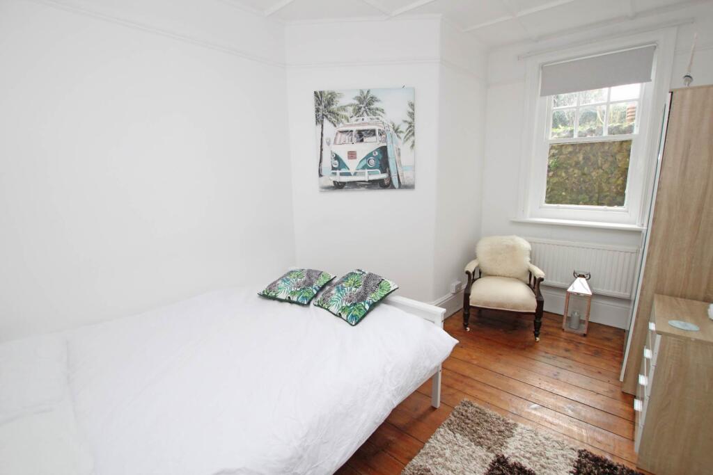 Additional property image - South Cliff Avenue, Eastbourne, BN20 7AH