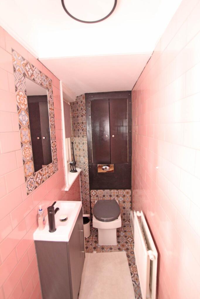 Additional property image - South Cliff Avenue, Eastbourne, BN20 7AH