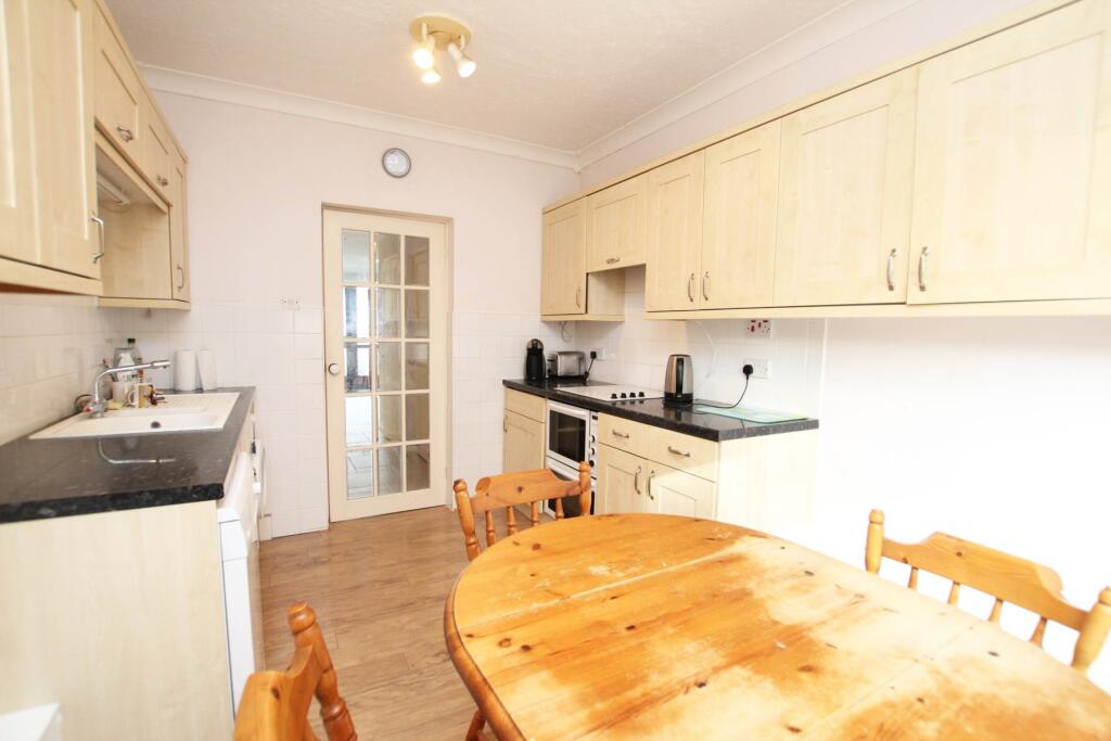 Additional property image - Grange Gardens, Eastbourne, BN20 7DA