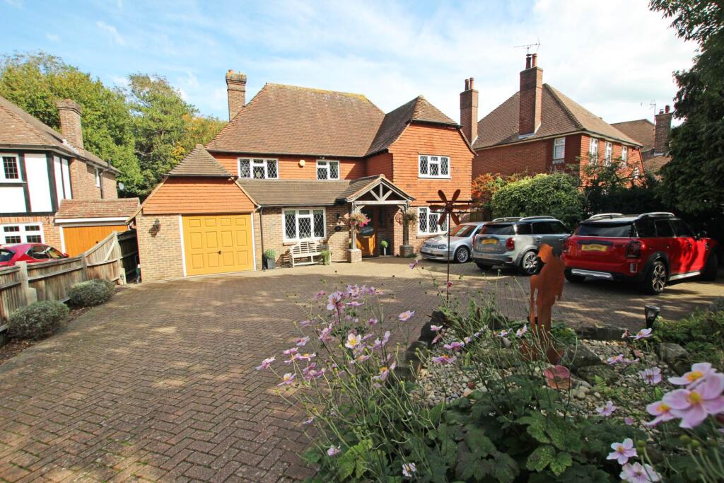 Main image of property: Kings Drive, Eastbourne, BN21 2YB